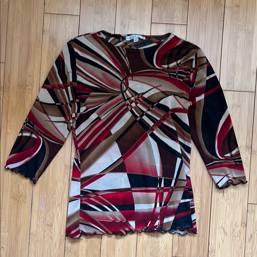 Moa moa Stretch mesh lettuce edge 3/4 sleeve top abstract